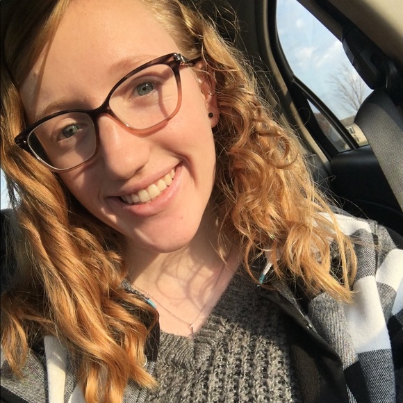 Meet your Posher, Marissa - Picture 1 of 1